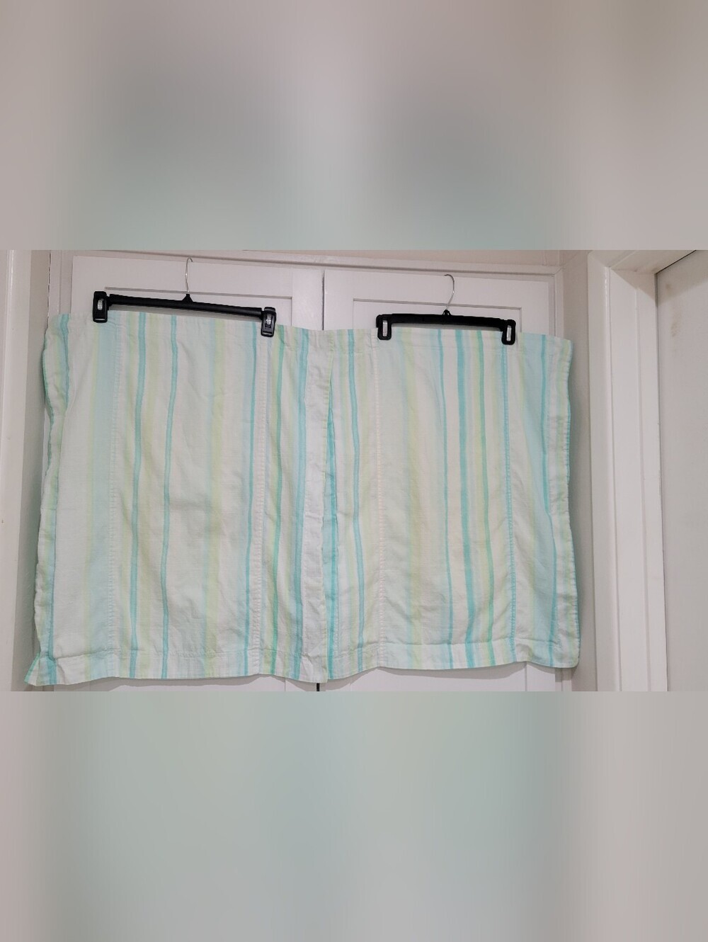 Liz Claiborne 100% Cotton Blue, Green & Yellow Queen Pillowcases | Set of 2